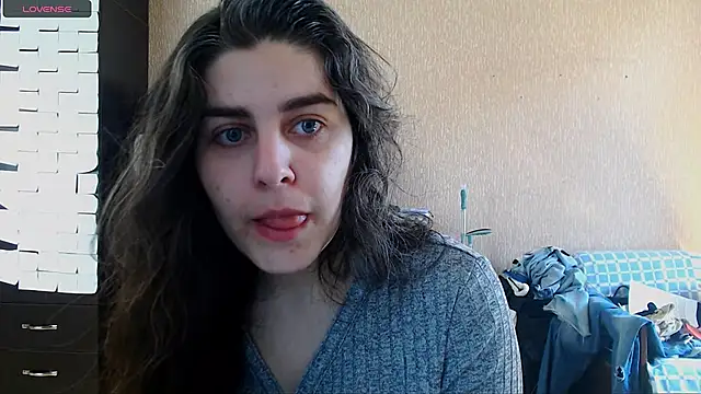  Roselina  online show from April 6, 2026, 7:31 am