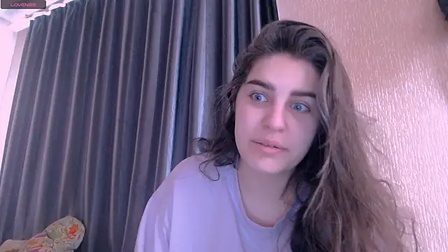  Roselina  online show from February 26, 2025, 7:02 am