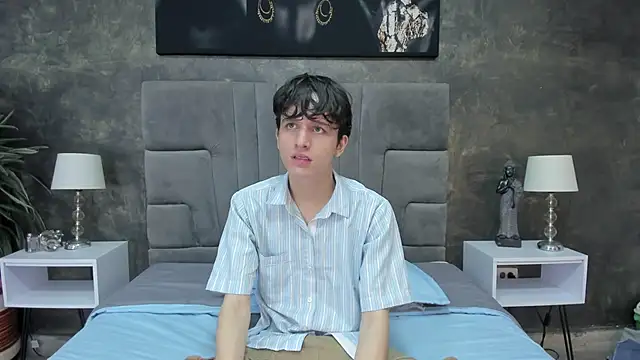 Snapshot of bruce_hans chatting on December 14, 2025, 12:00 pm bruce hans online show from December 14, 2025, 12:00 pm