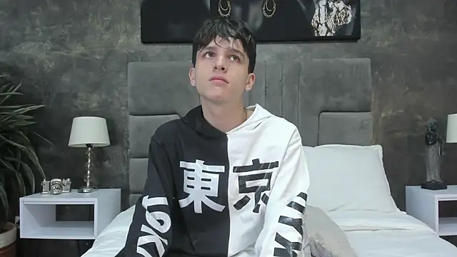 Snapshot of bruce_hans chatting on October 30, 2025, 11:41 am bruce hans online show from October 30, 2025, 11:41 am