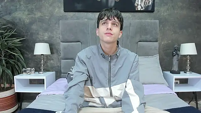 Snapshot of bruce_hans chatting on November 8, 2025, 11:47 am bruce hans online show from November 8, 2025, 11:47 am