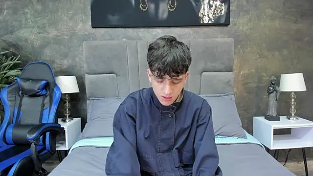 Snapshot of bruce_hans chatting on October 25, 2025, 11:53 am bruce hans online show from October 25, 2025, 11:53 am