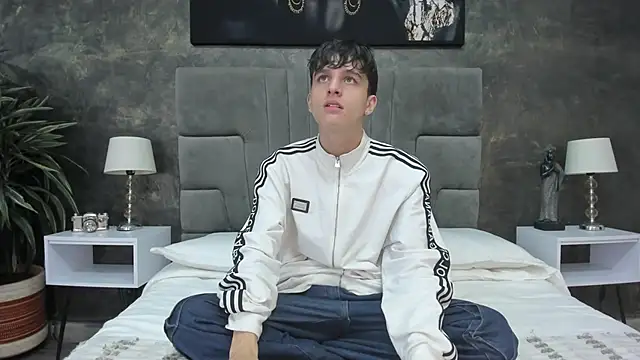 Snapshot of bruce_hans chatting on November 2, 2025, 11:48 am bruce hans online show from November 2, 2025, 11:48 am