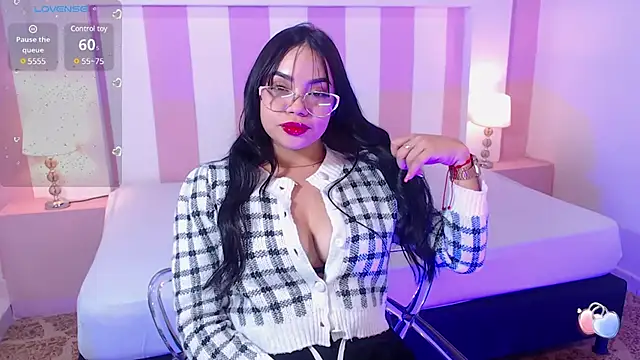 ThaliaCox1 online show from January 19, 2025, 4:12 am