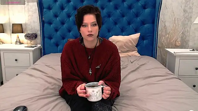 Snapshot of via_mayer_ chatting on November 6, 2025, 7:23 am via mayer online show from November 6, 2025, 7:23 am