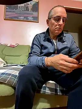 sempreilmio2 online show from November 15, 2025, 7:56 am