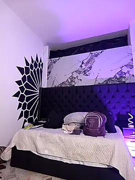 EthaanCox online show from March 4, 2026, 9:39 am