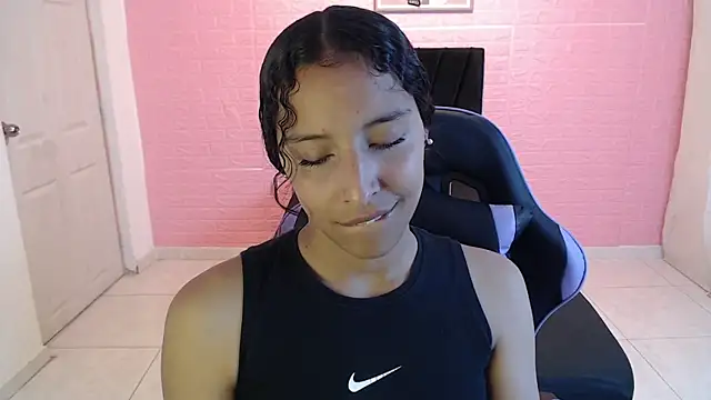 Snapshot of DULCE1609 chatting on December 22, 2025, 10:43 pm DULCE1609 online show from December 22, 2025, 10:43 pm