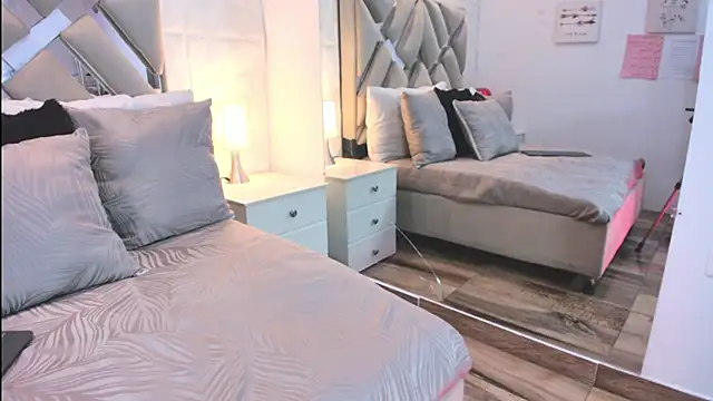 raquell moore online show from April 2, 2026, 11:28 am