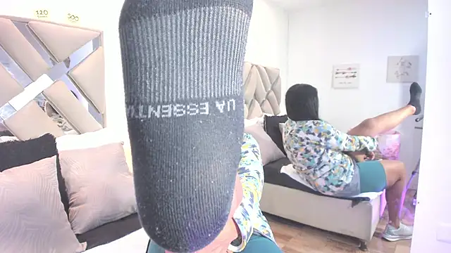 Snapshot of raquell_moore chatting on November 28, 2025, 12:27 pm raquell moore online show from November 28, 2025, 12:27 pm