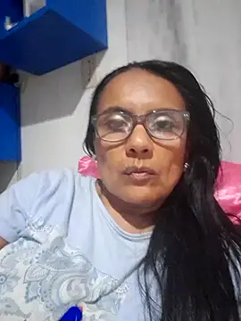 Snapshot of raquell_moore chatting on October 26, 2025, 2:56 am raquell moore online show from October 26, 2025, 2:56 am