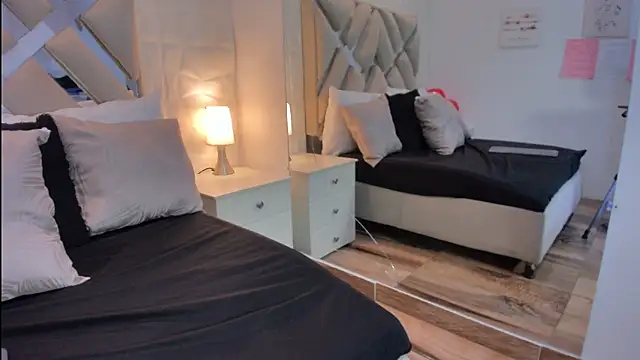 raquell moore online show from March 21, 2026, 2:54 pm