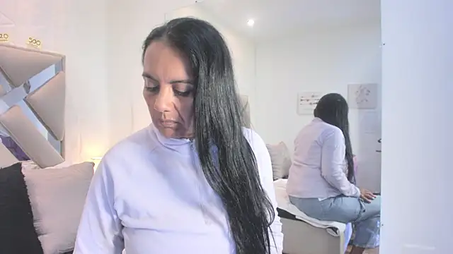 Snapshot of raquell_moore chatting on November 29, 2025, 11:32 am raquell moore online show from November 29, 2025, 11:32 am