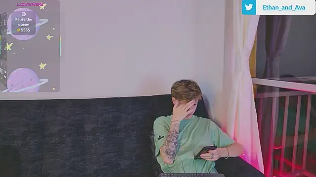 Snapshot of ethan_and_ava chatting on October 24, 2025, 2:54 am ethan and ava online show from October 24, 2025, 2:54 am