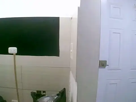 VittoriaTaylor online show from November 26, 2025, 12:10 am