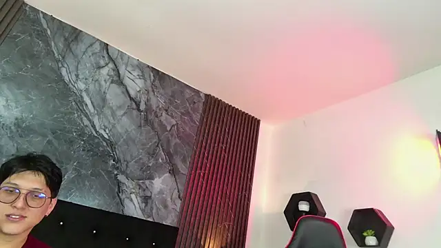 vanilla hot online show from March 8, 2025, 1:36 pm