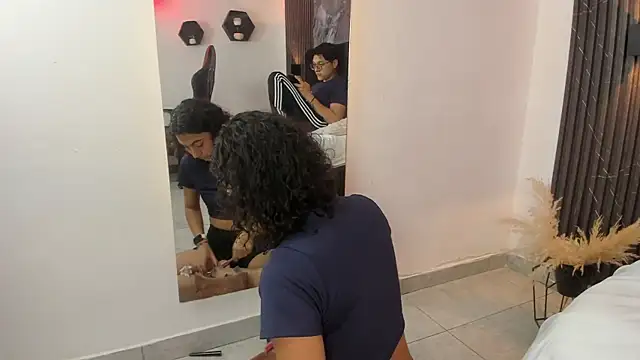 vanilla hot online show from March 17, 2025, 1:29 pm