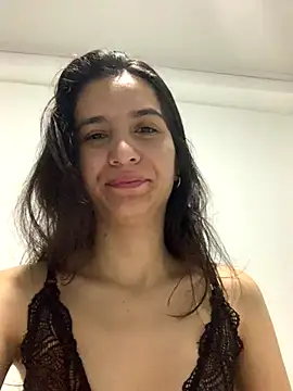 Snapshot of Bella_still chatting on October 24, 2025, 1:21 pm Bella still online show from October 24, 2025, 1:21 pm