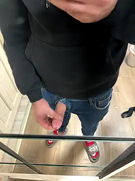 Klaus298 online show from December 15, 2025, 11:16 am