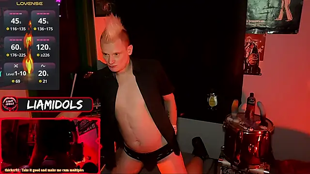 Snapshot of LiamIdols chatting on January 22, 2025, 12:48 am LiamIdols online show from January 22, 2025, 12:48 am