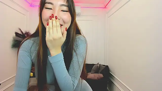 AnnaReyla online show from November 17, 2025, 11:25 am