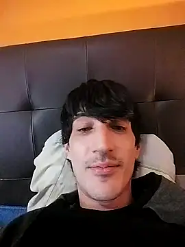 Snapshot of moutt99 chatting on January 22, 2025, 2:03 pm moutt99 online show from January 22, 2025, 2:03 pm