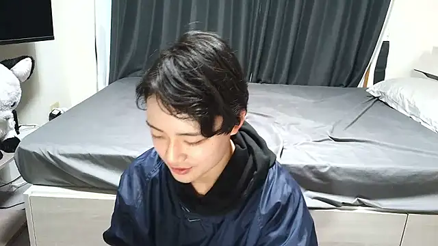 nunnun00 online show from November 9, 2025, 6:39 am