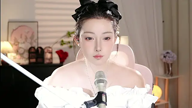 Dou-Dou-er online show from October 17, 2025, 12:51 pm