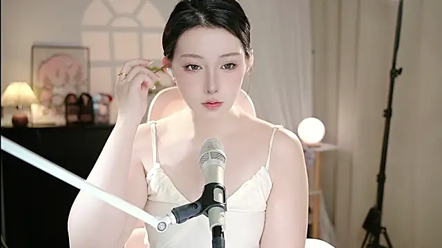 Dou-Dou-er online show from September 30, 2025, 12:44 pm