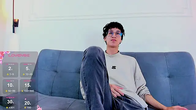 Cum hunters online show from June 3, 2026, 3:29 am