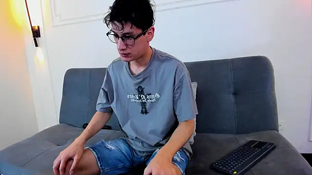 Cum hunters online show from March 29, 2026, 3:41 am