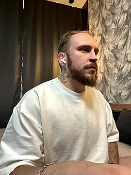  XxX-XxX  online show from September 18, 2025, 1:25 pm