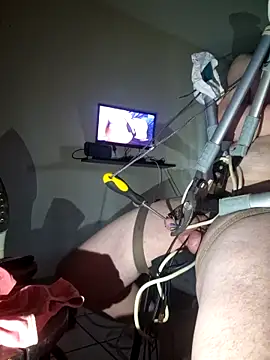 alexandrezeke online show from April 19, 2026, 1:34 pm