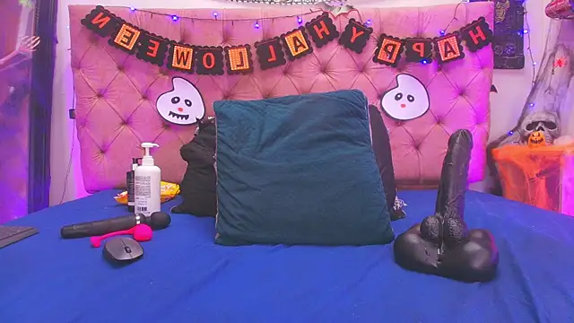 Snapshot of Auroraa_miller chatting on October 27, 2025, 11:55 am Auroraa miller online show from October 27, 2025, 11:55 am