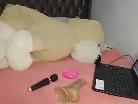 Chandy012 online show from April 19, 2026, 5:08 am