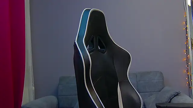 Eva Lovvia  online show from February 24, 2025, 7:52 pm