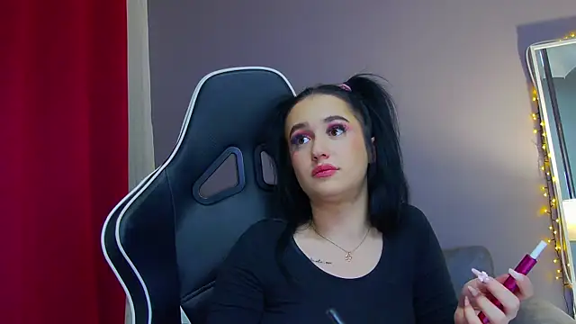 Eva Lovvia  online show from February 19, 2025, 11:04 pm