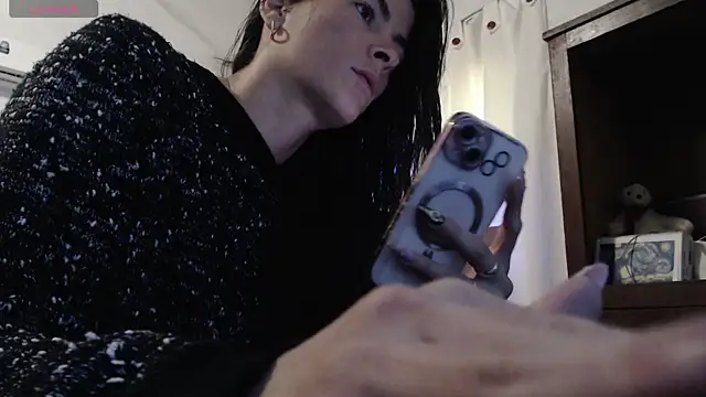 Snapshot of MARIELSINS_AND_DAIKIJACK chatting on October 16, 2025, 10:07 pm MARIELSINS AND DAIKIJACK online show from October 16, 2025, 10:07 pm