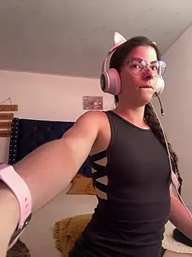 Snapshot of MARIELSINS_AND_DAIKIJACK chatting on March 20, 2025, 10:07 pm MARIELSINS AND DAIKIJACK online show from March 20, 2025, 10:07 pm