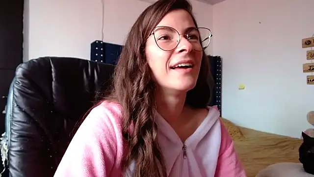 Snapshot of MARIELSINS_AND_DAIKIJACK chatting on February 12, 2025, 5:05 pm MARIELSINS AND DAIKIJACK online show from February 12, 2025, 5:05 pm