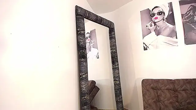 Snapshot of loretahorny chatting on September 9, 2025, 2:15 pm loretahorny online show from September 9, 2025, 2:15 pm