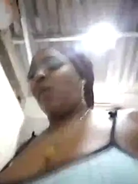 Snapshot of Teresa_mm chatting on November 6, 2025, 1:20 am Teresa mm online show from November 6, 2025, 1:20 am