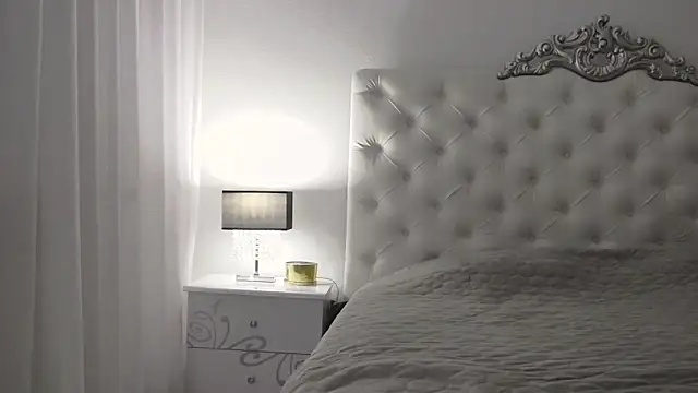 Snapshot of AlysiaBright chatting on January 24, 2025, 9:26 pm AlysiaBright online show from January 24, 2025, 9:26 pm