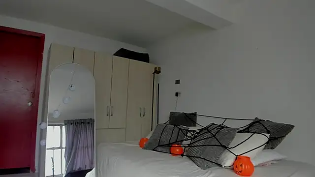 Andrewine89 online show from November 1, 2025, 8:25 pm