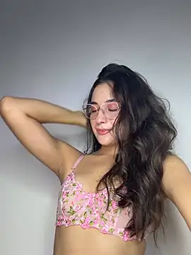 baaby-miiaa online show from February 17, 2026, 3:15 am