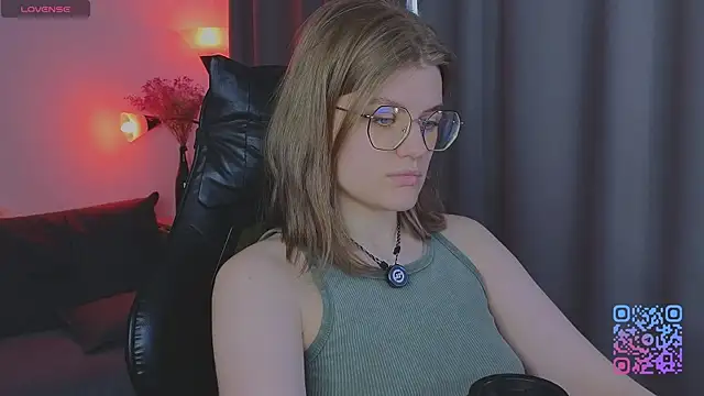 Snapshot of _JessieVibes chatting on June 6, 2026, 2:11 pm JessieVibes online show from June 6, 2026, 2:11 pm