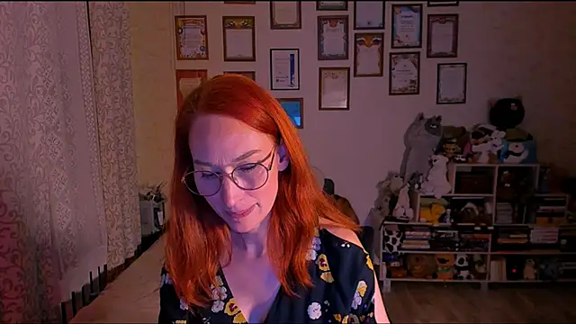 Snapshot of red_rocco chatting on March 18, 2025, 7:44 pm red rocco online show from March 18, 2025, 7:44 pm