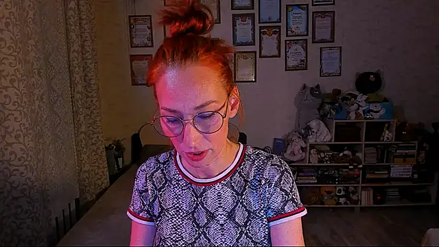 Snapshot of red_rocco chatting on February 25, 2025, 4:35 pm red rocco online show from February 25, 2025, 4:35 pm