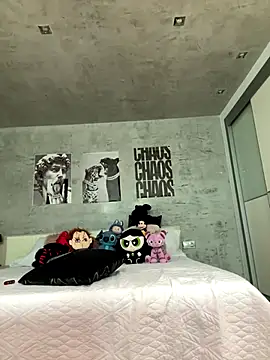 Snapshot of Rosariolovex chatting on October 13, 2025, 9:55 am Rosariolovex online show from October 13, 2025, 9:55 am