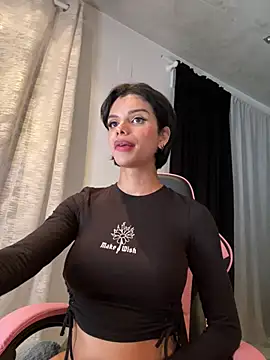 Snapshot of Rosariolovex chatting on March 12, 2025, 6:22 pm Rosariolovex online show from March 12, 2025, 6:22 pm